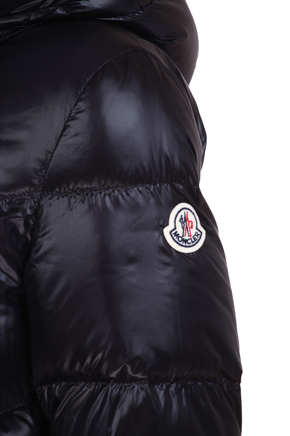 shop MONCLER Sales Giacchetto: Moncler piumino corto Chambon.
Realizzato in nylon léger lucido.
Imbottitura in piuma.
Fodera in nylon léger.
Cappuccio regolabile.
Chiusura con zip.
Tasche con zip.
Composizione: 100% Poliammide.
Composizione imbottitura: 90% Piumino 10% Piuma.
Fabbricato in Romania.. CHAMBON 1A00048539AQ-999 number 6349653